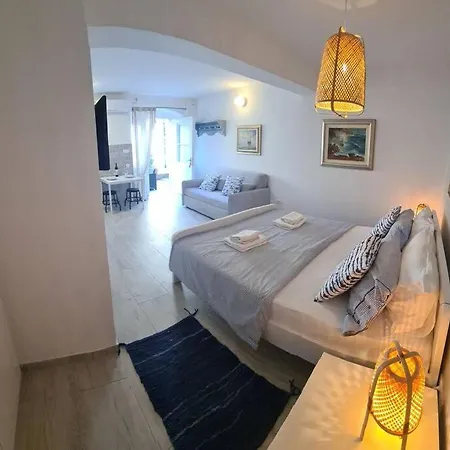 Studio Apartment Marella Vis Exterior photo