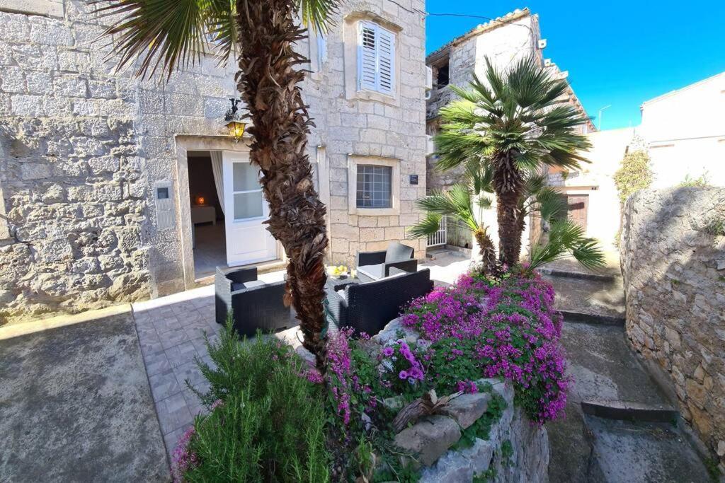 Marella Apartment Vis